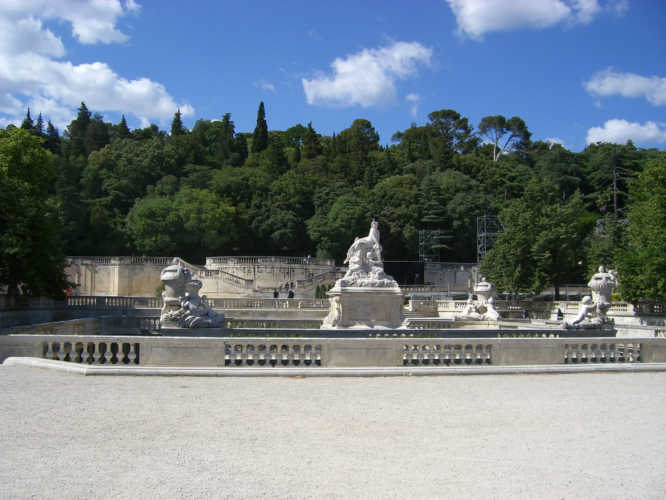 2006 Jun - Jardin de La Fontaine - Nîmes